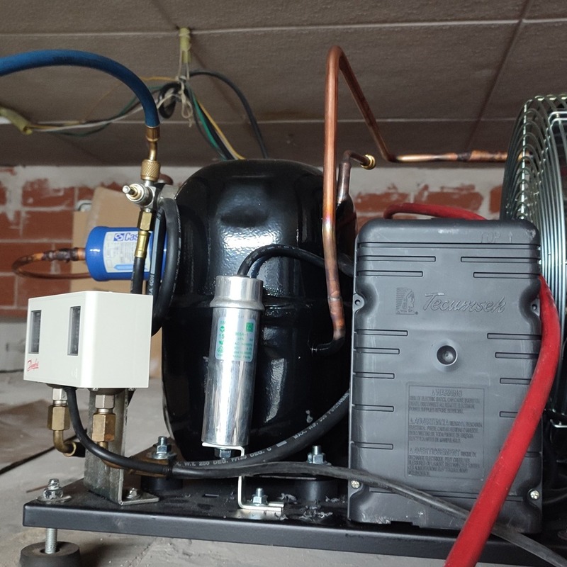 Puesta en marcha equipo media temperatura para cámara de flores